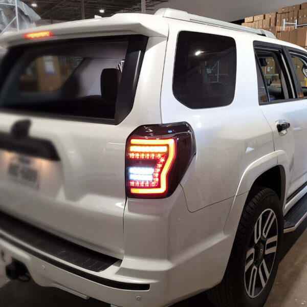 HRS-2014-21Toyota4RunnerLEDTailLights-Smoke-V1-1.jpg